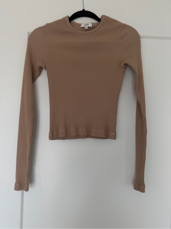 Agolde Tops - Agolde Ribbed Long-Sleeve Crewneck Top in Beige
